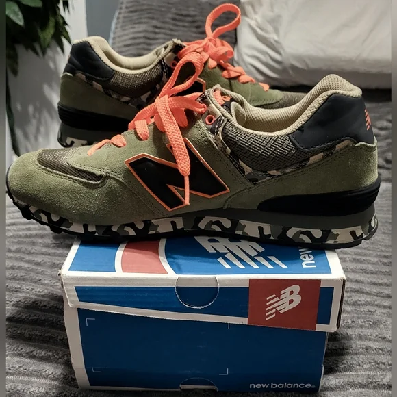 New Balance 574 Green/Camo - ML574CGR Men's Sz 9.5 VERY RARE Pair